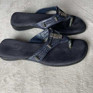 EUC Rialto Empire Women's Navy Blue Thong Sandals size 8.5